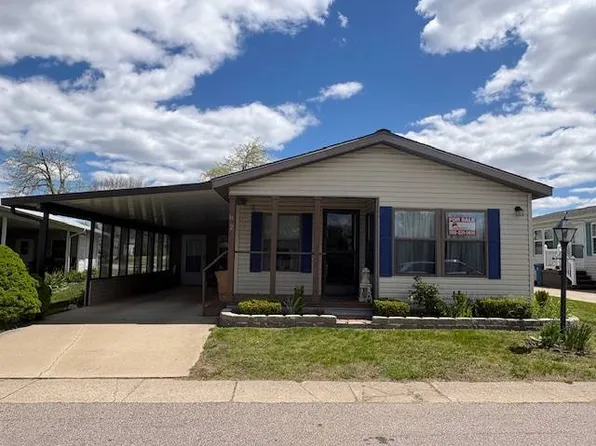 2 Quail St, Rochester, MI 48309