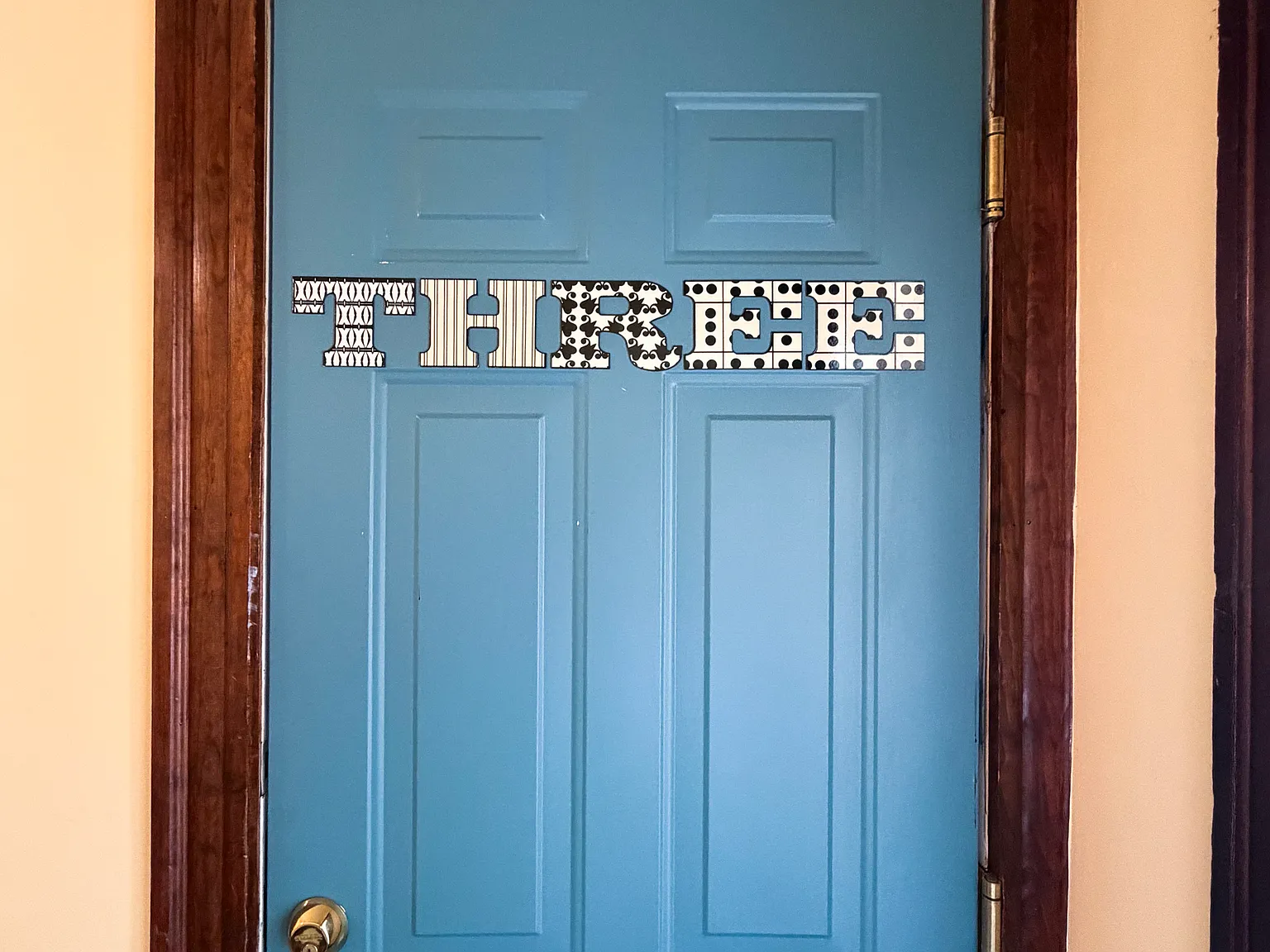 2 bed, 700 sqft, $2,400 — Photo 4