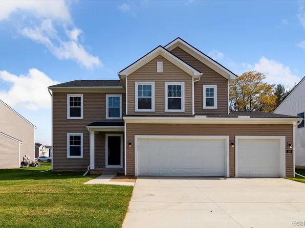 596 Heritage Farms Blvd, Chelsea, MI 48118