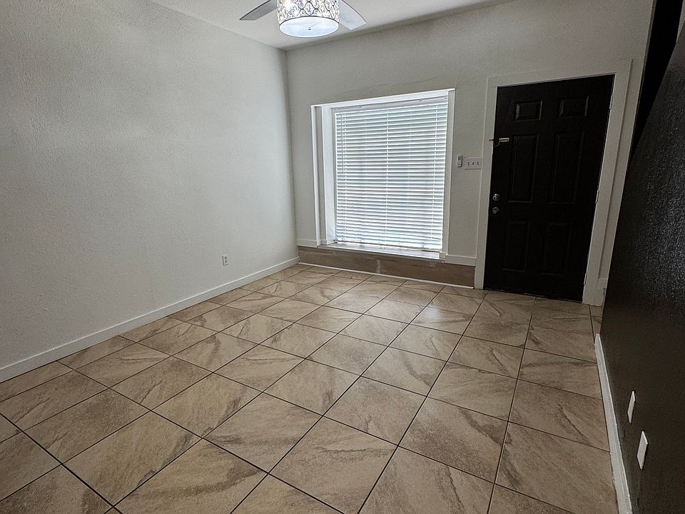 1st image of 8715 Victorian Village Dr