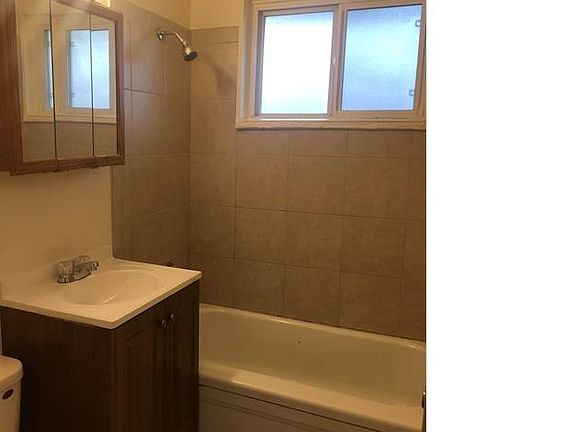 4th image of 120 Jay St APT 3