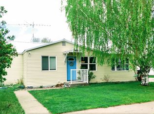 1806 Washington St, Fort Benton, MT 59442