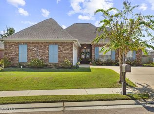 111 Kempen Ln, Madison, MS 39110