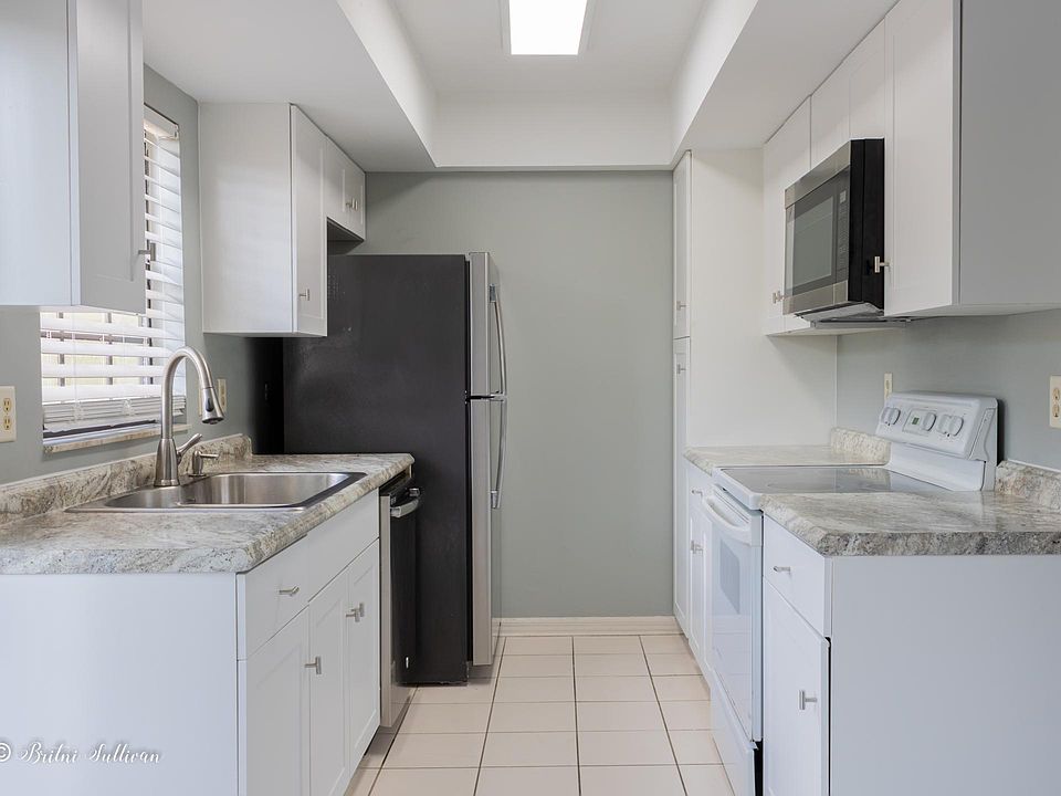 1st image of 3236 Oak Lawn Pl #206
