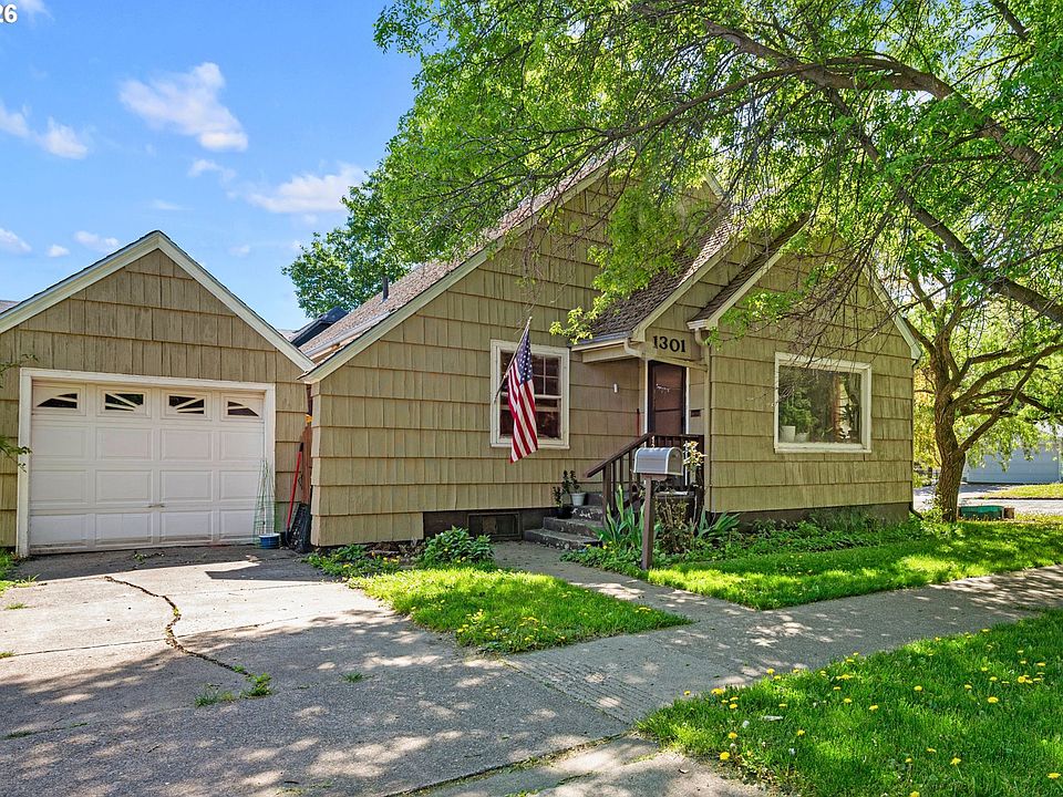 1st image of 1301 6th St