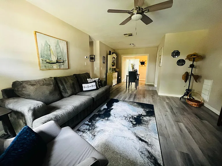 1780 Suffolk Dr — Photo 4