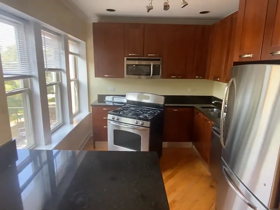 2250 W Morse Ave #1