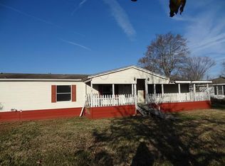 853 Merry Oaks Rd, McMinnville, TN 37110