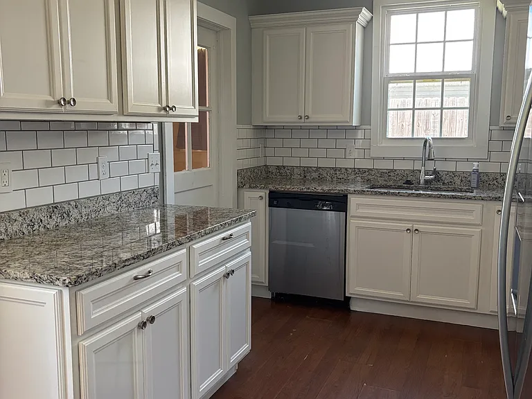 912 Garrison Ave — Photo 8