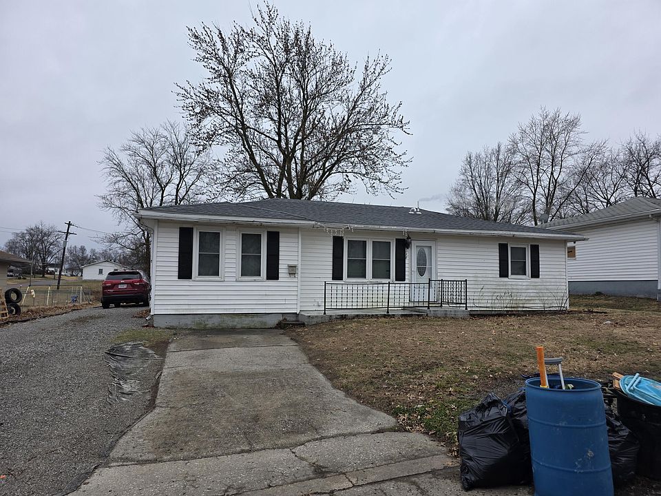 1st image of 328 Clyde St