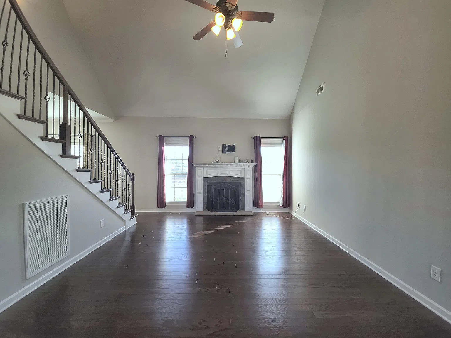 4 bed, 2.5 bath, 2503 sqft, $2,695 — Photo 4