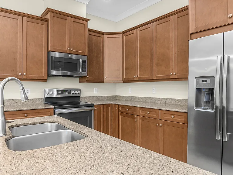 7162 Dominica Dr — Photo 11