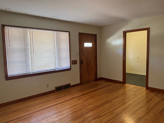 3rd image of 435 S Oliver Ave
