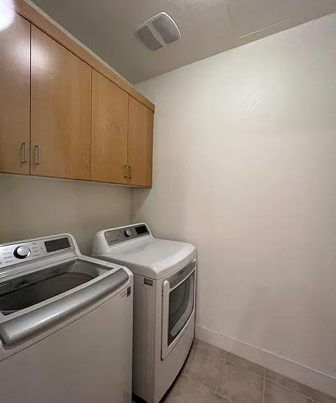 Main Floor - Laundry Room