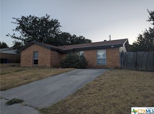 1402 Bluffdale St, Copperas Cove, TX 76522