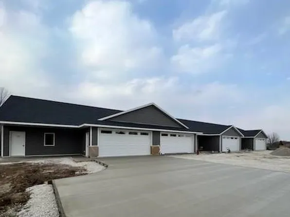 108 Highland Dr #3, Decorah, IA 52101