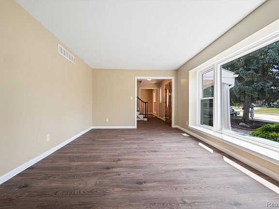 4th image of 4765 Brockham Way