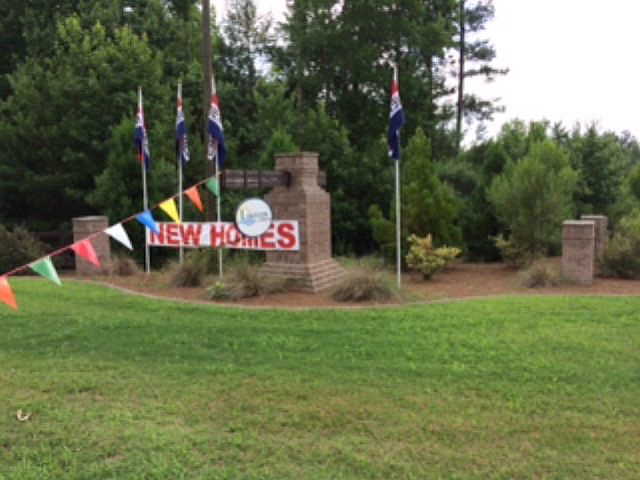 2nd image of 525 Scenic Dr