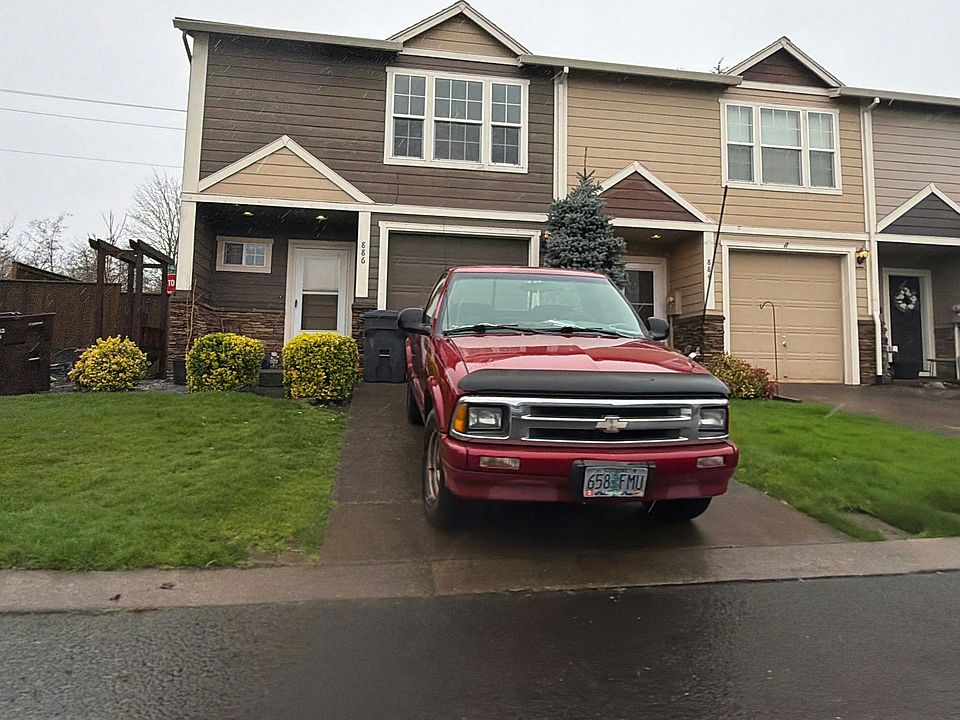 1st image of 886 NW 3rd Ave