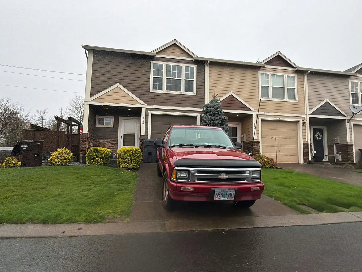 886 NW 3rd Ave photo 1