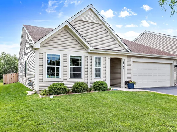 1341 Padre Island Ln, Hampshire, IL 60140