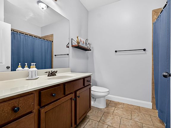 4th image of 903 Riverhaven Pl #903