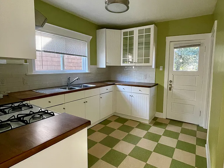 308 W De La Guerra St #4 — Photo 7