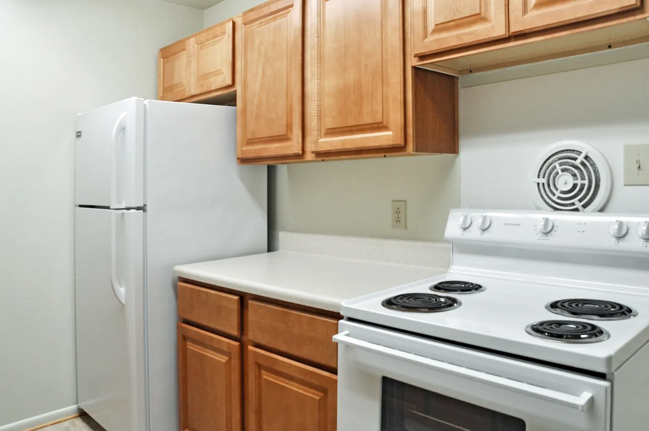 Manor View Apartments — Photo 1