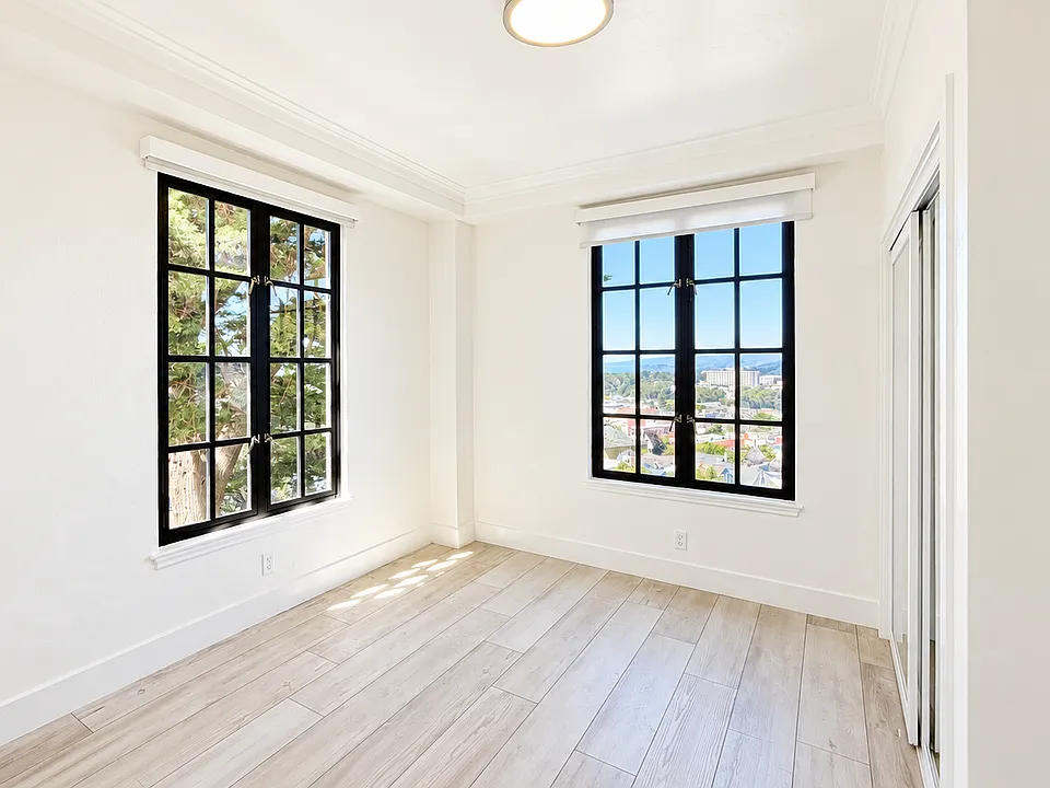 555 Buena Vista Ave W #306