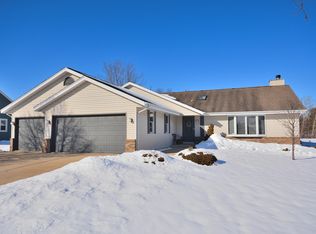 7728 W Stonewood Cir, Franklin, WI 53132