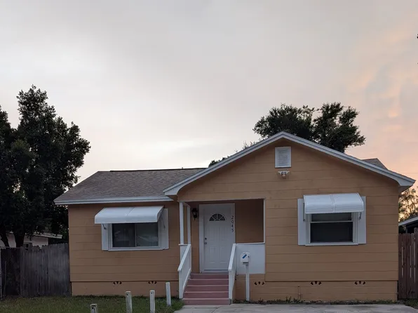 2045 44th St S, Saint Petersburg, FL 33711