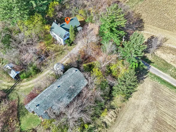 W3979 Scheel Ln, Helenville, WI 53137