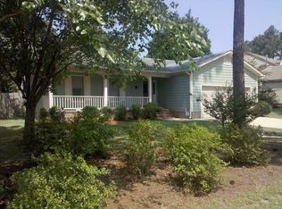 3858 Sturbridge Dr, Hope Mills, NC 28348