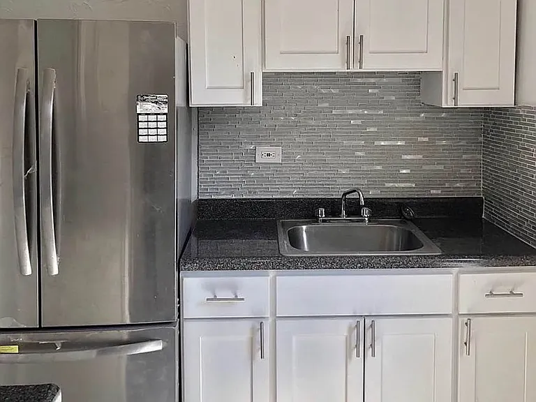 2719 Morris Ave #4B — Photo 1