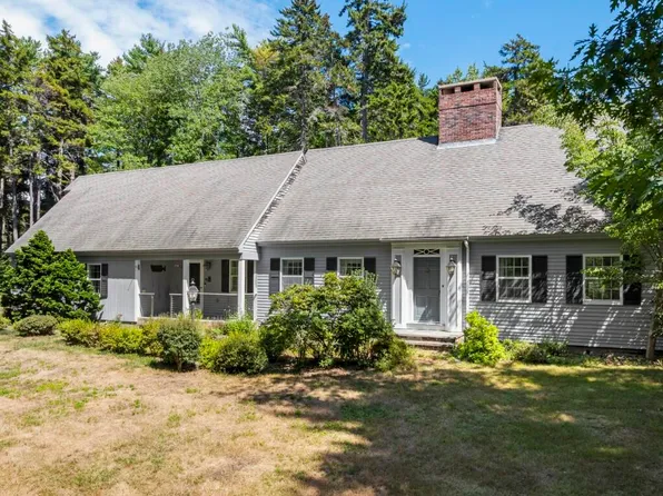 32 Presley Drive, Boothbay, ME 04544