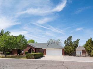 530 Old Farm Rd, Las Cruces, NM 88005