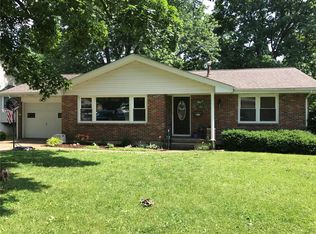 622 W College St, Farmington, MO 63640