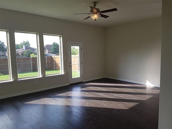 4th image of 3118 Grand Bay Dr