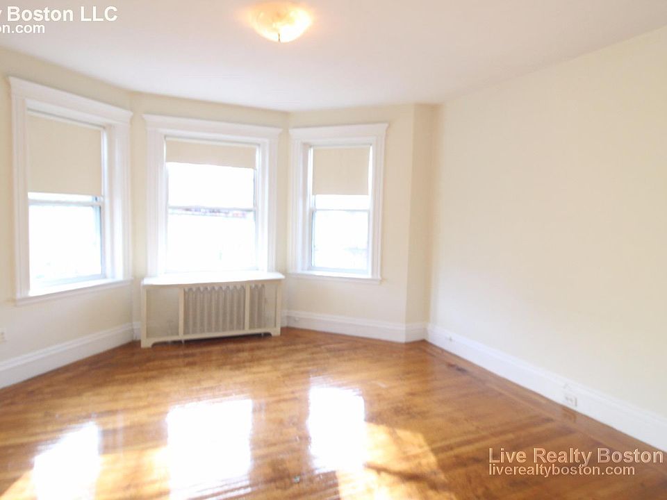 2nd image of 44 Euston St