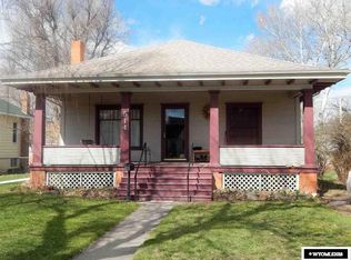 514 S 5th St, Douglas, WY 82633
