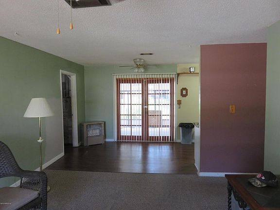 5th image of 100 River Dr E