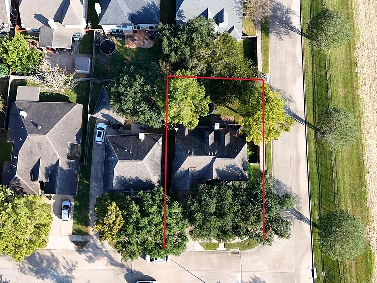 18502 Berry Leaf Ct — Photo 30