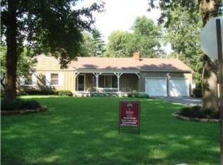8605 Belleview Ave, Kansas City, MO 64114