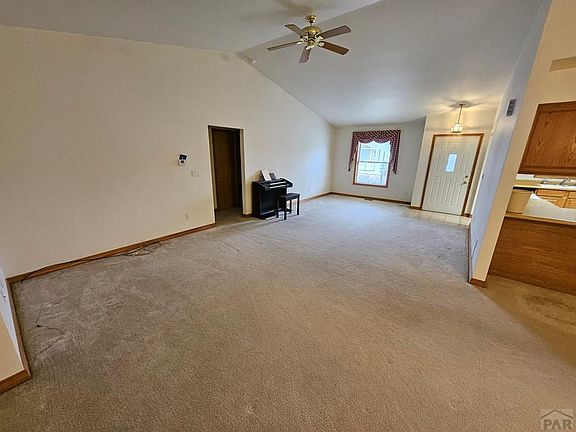 4th image of 1323 Park Ave