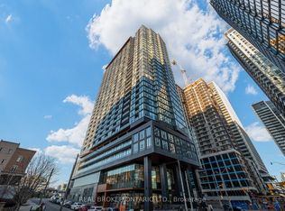 19 Western Battery Rd #PENTHOUSE 21, Toronto, ON M6K 0E3