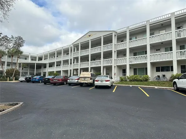 2021 Australia Way W APT 35, Clearwater, FL 33763