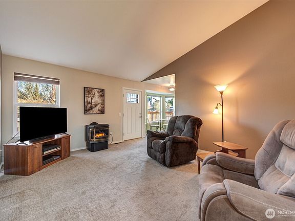 2nd image of 8709 15th Street NE