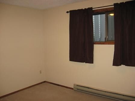 4th image of 418 W Babcock St APT B