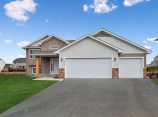 2212 Buffalo Run Rd, Buffalo, MN 55313