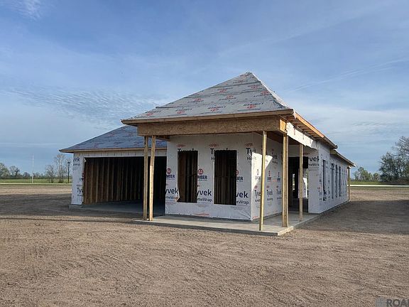 4th image of 4438 Camargue Ave